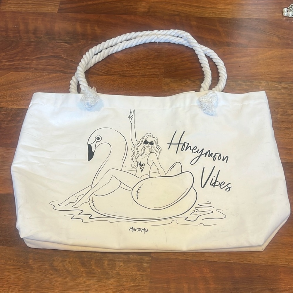Honeymoon Beach Tote